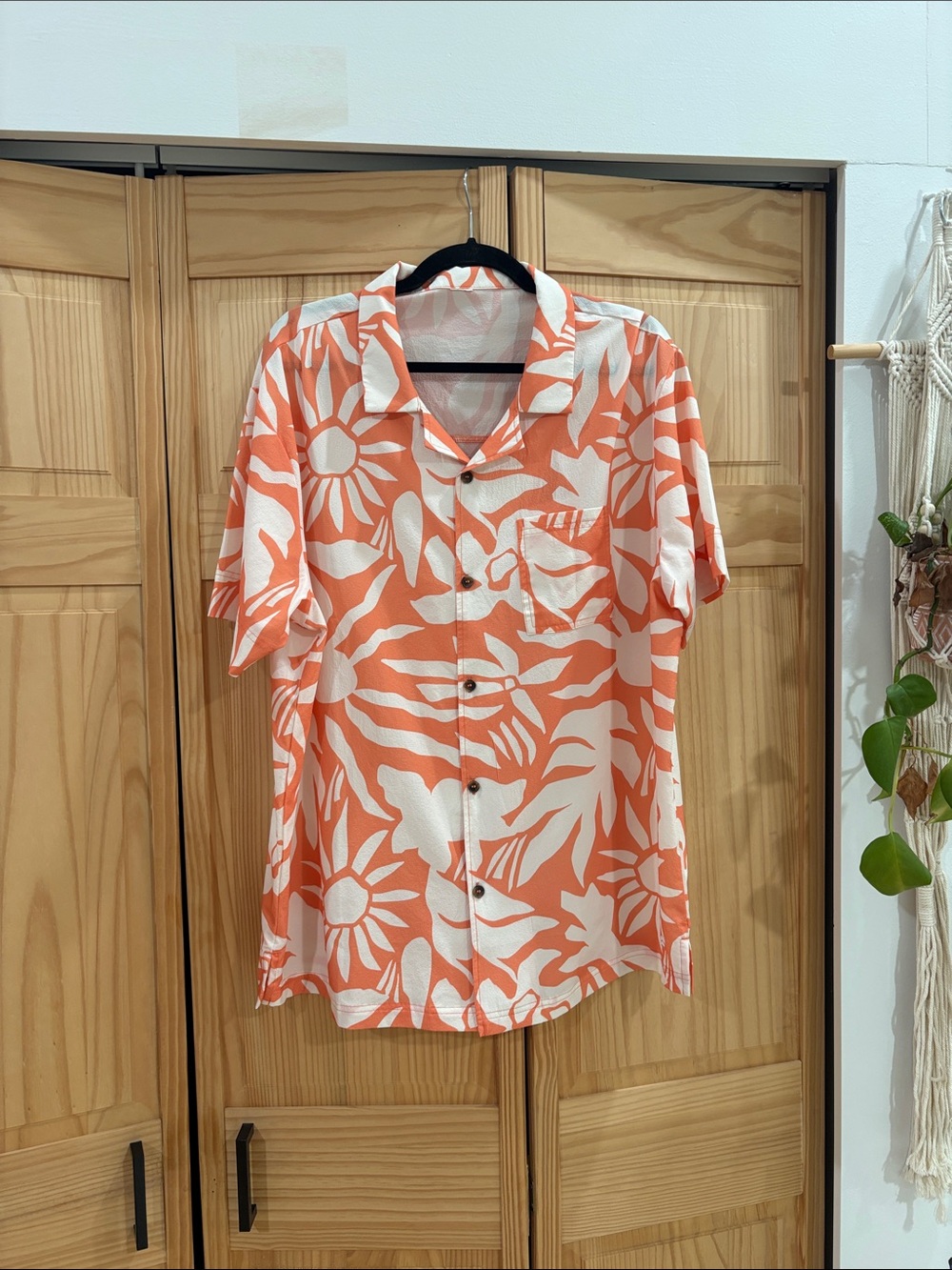 Fabletics Coral and White Floral Short Sleeve button down shirt
